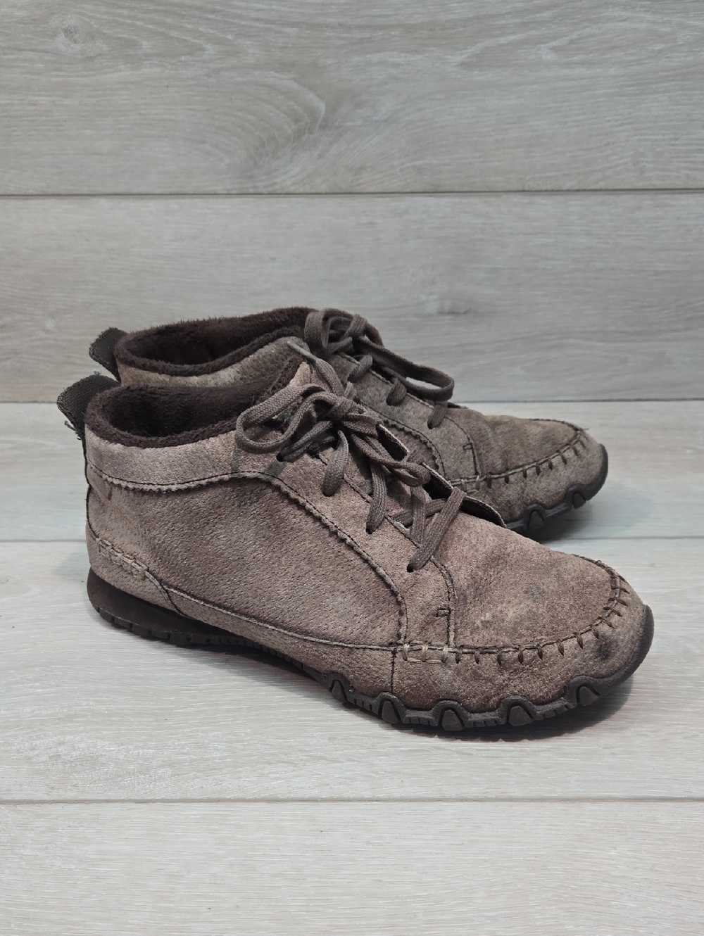 Skechers Women Relaxed Fit Memory Foam Brown Suede Lace-Up Shoes Sneakers 6.5